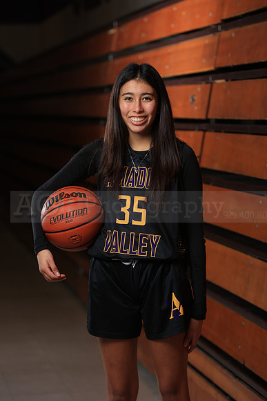 AVHS_Girls_Varsity_BKN00088