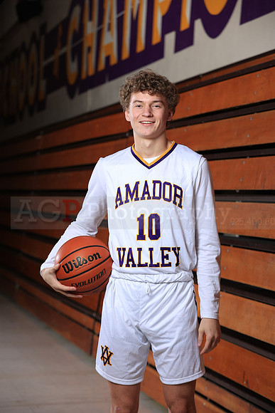 AVHSVarsityBKN00123