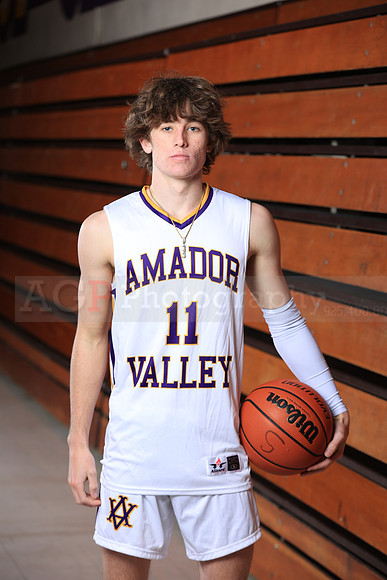 AVHSVarsityBKN00007