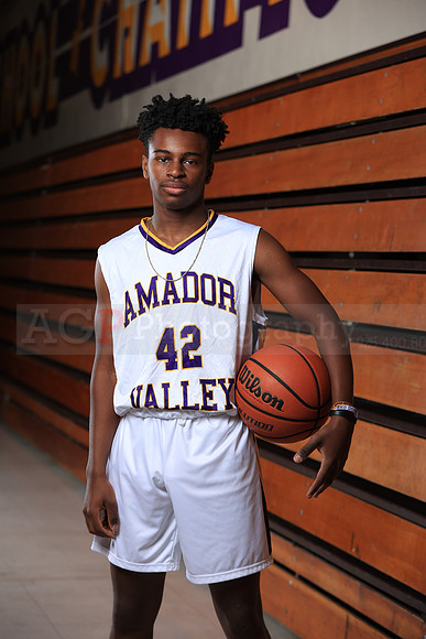 AVHSVarsityBKN00131