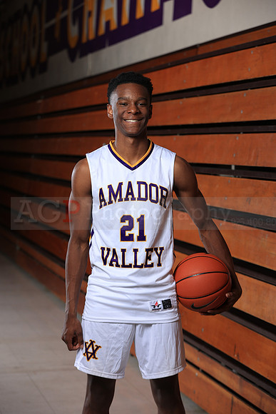 AVHSVarsityBKN00021
