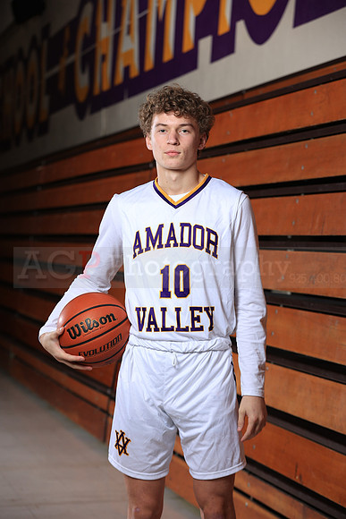 AVHSVarsityBKN00122