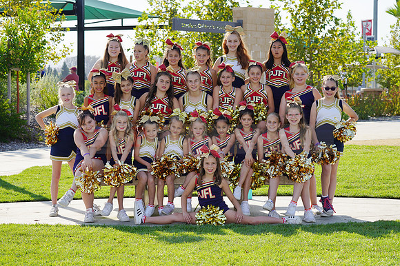 Cheer00024