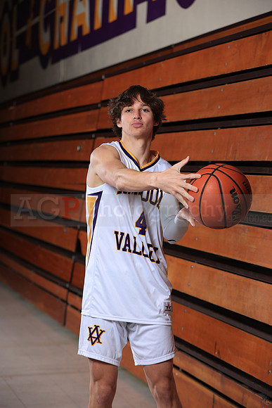 AVHSVarsityBKN00084