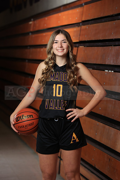 AVHS_Girls_Varsity_BKN00071