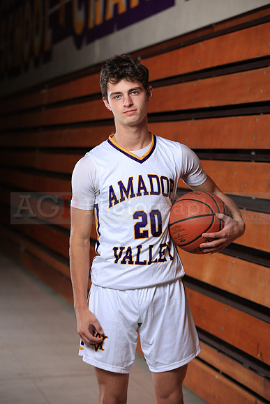 AVHSVarsityBKN00174