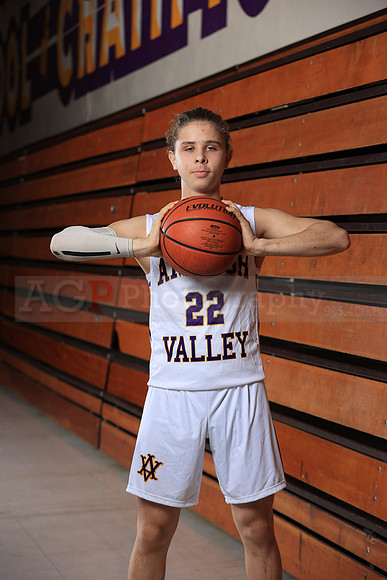 AVHSVarsityBKN00150