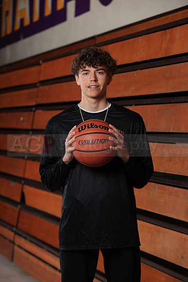 AVHSVarsityBKN00200