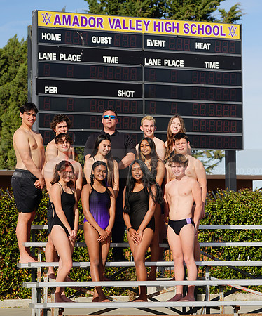 AVHSSwimTeam00013