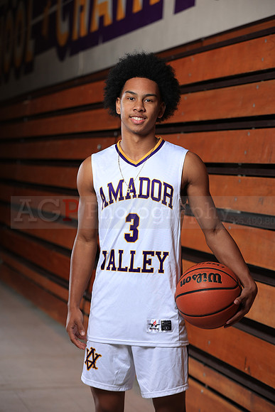 AVHSVarsityBKN00043