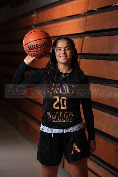 AVHS_Girls_Varsity_BKN00021
