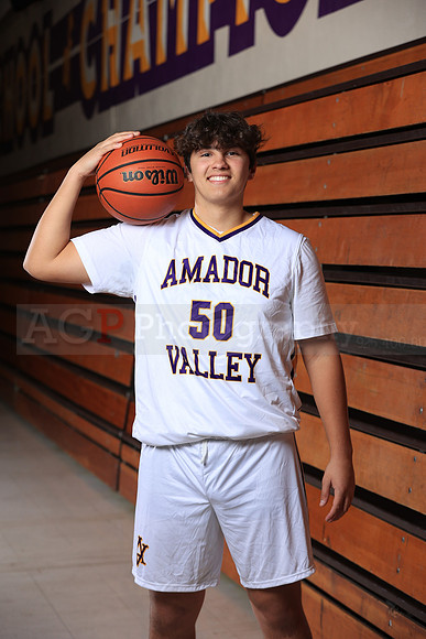 AVHSVarsityBKN00171