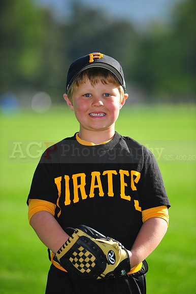 TBall_Pirates094