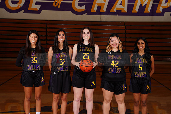 AVHS_Girls_Varsity_BKN00134