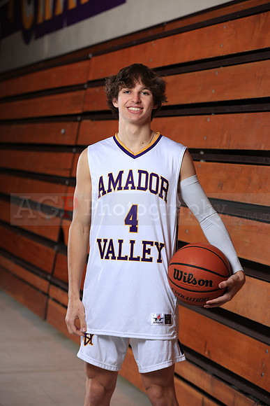 AVHSVarsityBKN00079