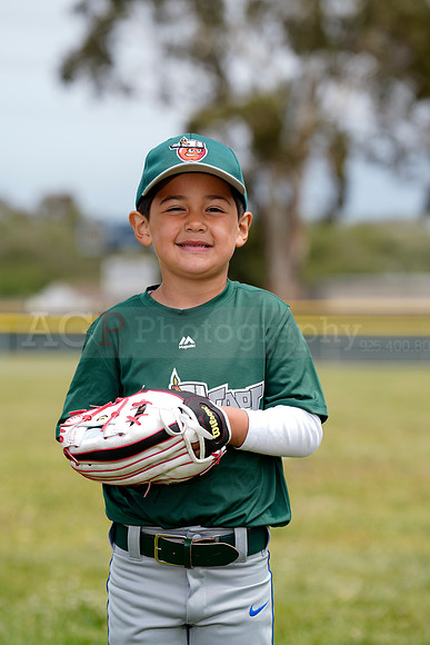 TBTinCaps00106