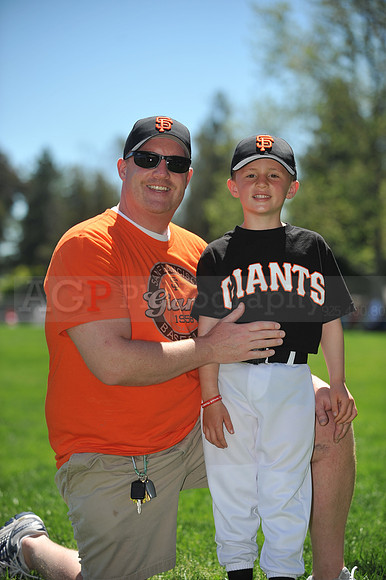 Farm Giants077