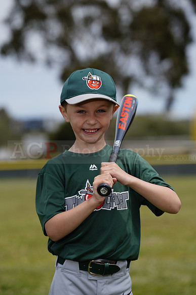 TBTinCaps00040