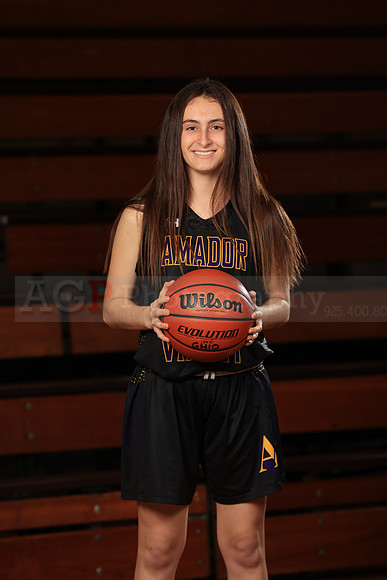 AVHSVarsityBB00036