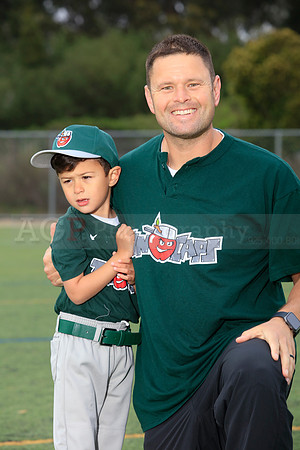 TBTinCaps00095