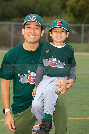 TBTinCaps00102
