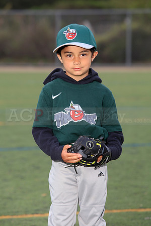 TBTinCaps00074