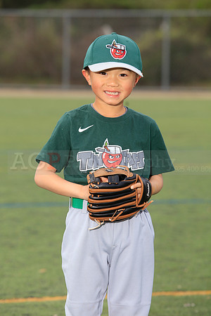 TBTinCaps00081