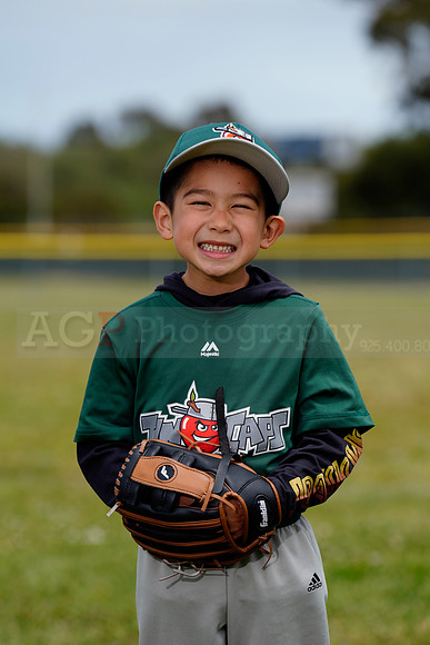 TBTinCaps00055