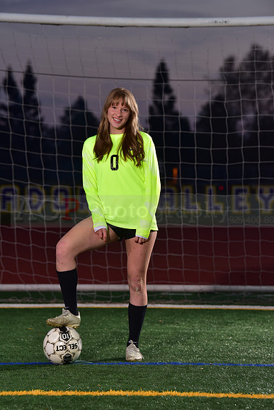 Varisity_Girls_Soc130