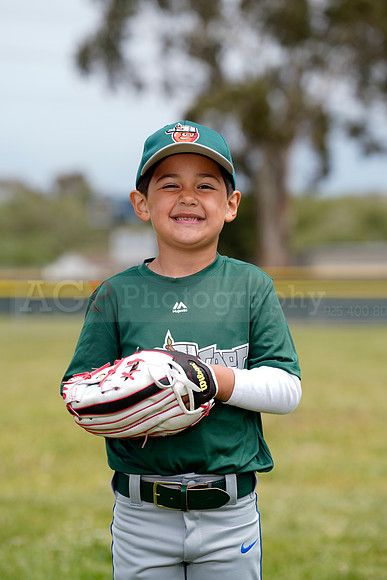 TBTinCaps00107