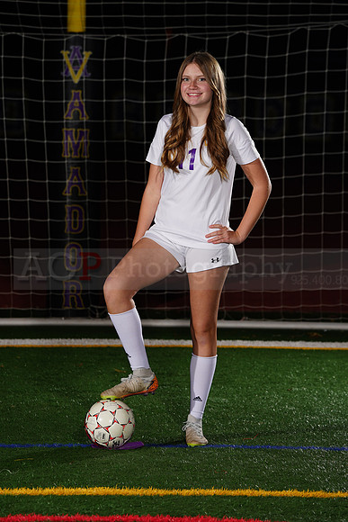 Freshmen_GirlsSoc003