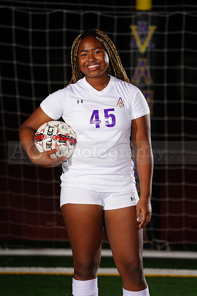 Freshmen_GirlsSoc017