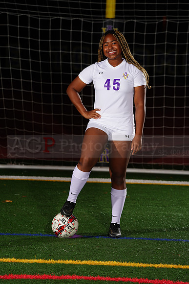 Freshmen_GirlsSoc010
