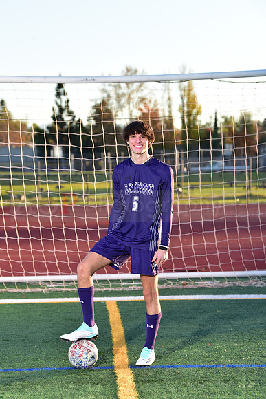 AVHS_Boys_VarsSoc008