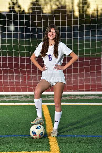 AVHS_Girls_Freshmen_Soc010
