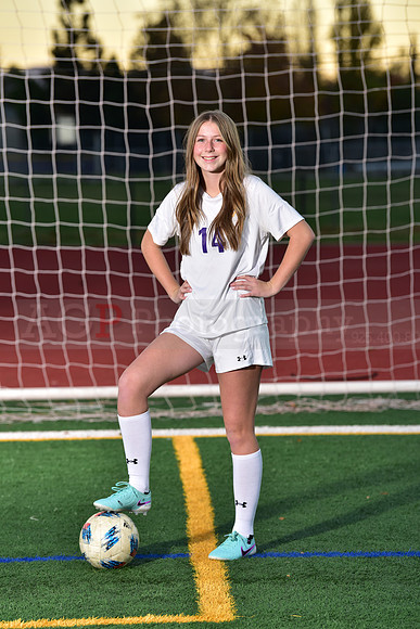 AVHS_Girls_Freshmen_Soc014