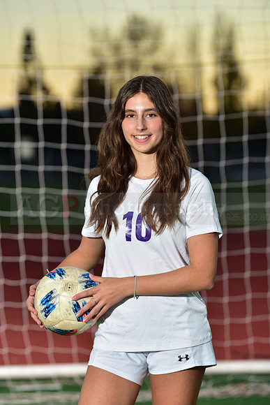 AVHS_Girls_Freshmen_Soc044