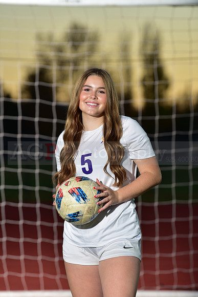 AVHS_Girls_Freshmen_Soc056