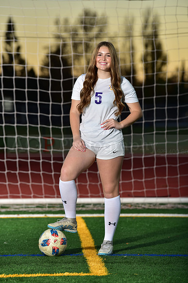AVHS_Girls_Freshmen_Soc058