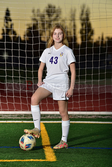 AVHS_Girls_Freshmen_Soc068