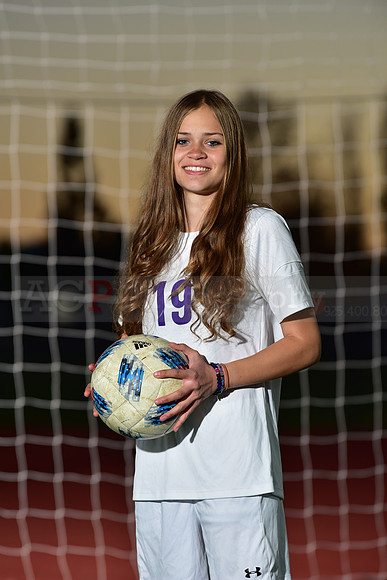 AVHS_Girls_Freshmen_Soc094