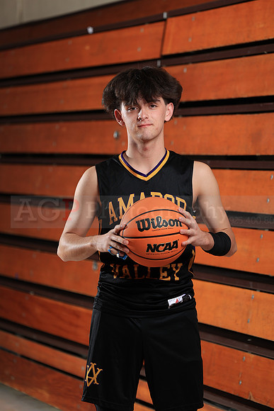 AVHS_Varsity_BB049