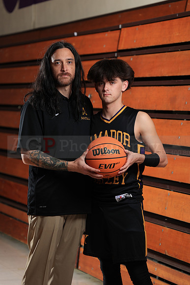 AVHS_Varsity_BB057