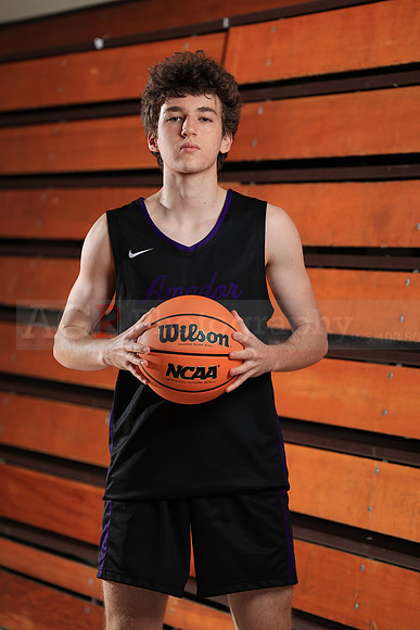 AVHS_Varsity_BB064