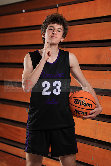AVHS_Varsity_BB069