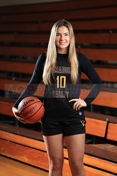 AVHS_Girls_Varsity_BB022