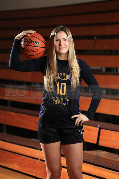 AVHS_Girls_Varsity_BB025