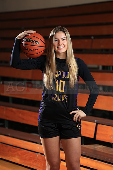 AVHS_Girls_Varsity_BB026