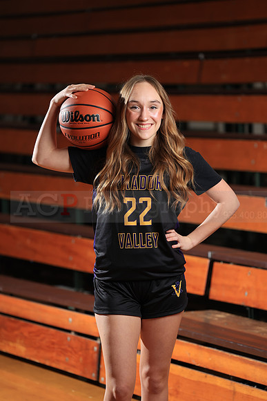 AVHS_Girls_Varsity_BB044