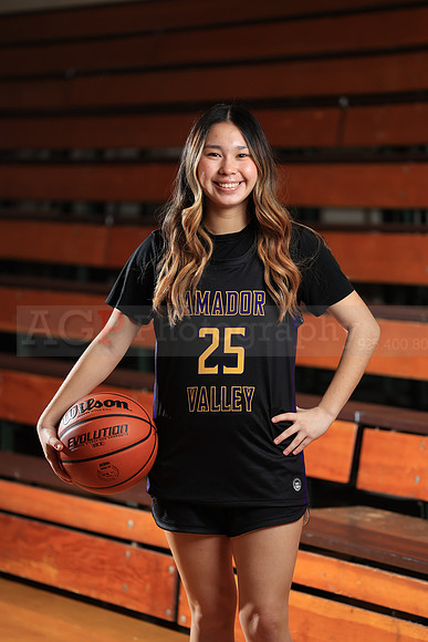 AVHS_Girls_Varsity_BB052